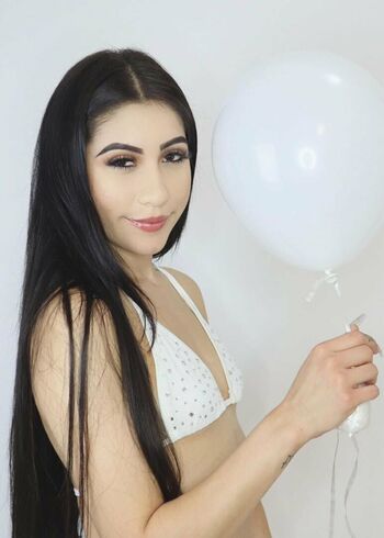 Full leaked Lifebeingdest page private onlyfans photo