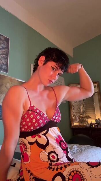 Full leaked Lifterlily private onlyfans photo