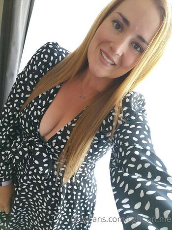 Full leaked Light on me vip private onlyfans photo