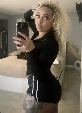 Full leaked Lightskin page private onlyfans photo