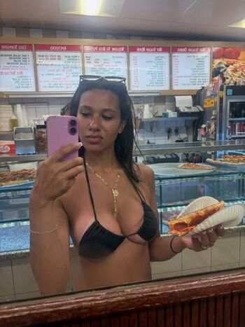 Full leaked Lightskin private onlyfans photo