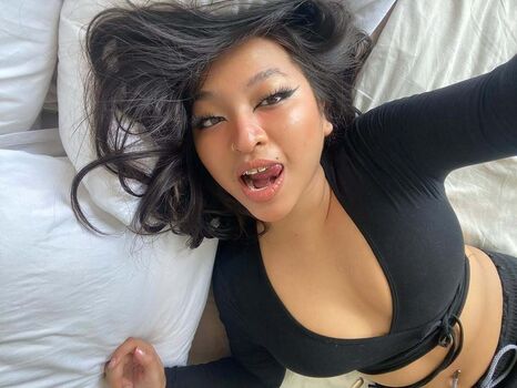 Full leaked Lilasianthiccie private onlyfans photo