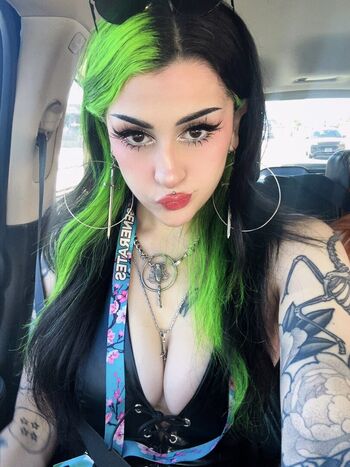 Full leaked Lilbatty page private onlyfans photo