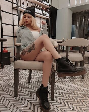 Full leaked Lilbell private onlyfans photo