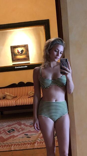Full leaked Lilireinhart private onlyfans photo