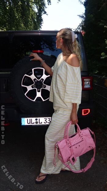 Full leaked Lillimsr private onlyfans photo
