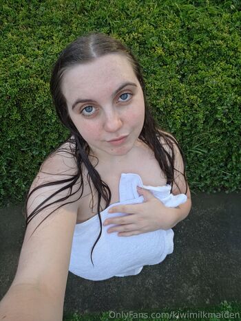 Full leaked Lilly maiden private onlyfans photo