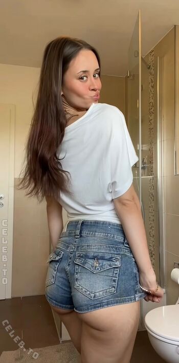 Full leaked Lillyfayye page private onlyfans photo