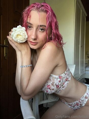 Full leaked Liloo moon page private onlyfans photo