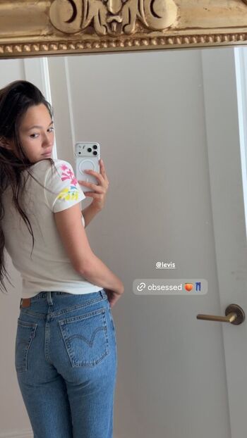 Full leaked Lily chee private onlyfans photo