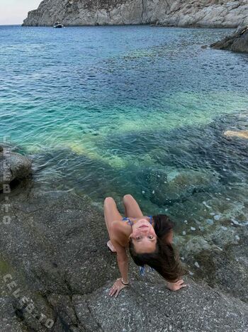 Full leaked Lily chee page private onlyfans photo
