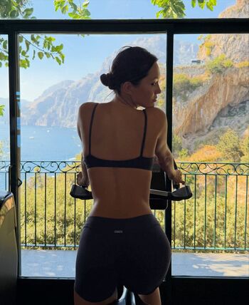 Full leaked Lily chee page private onlyfans photo