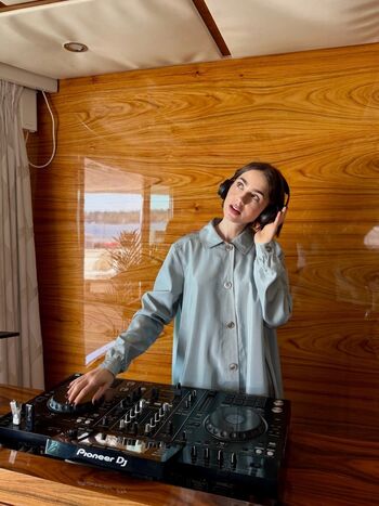 Full leaked Lily collins private onlyfans photo