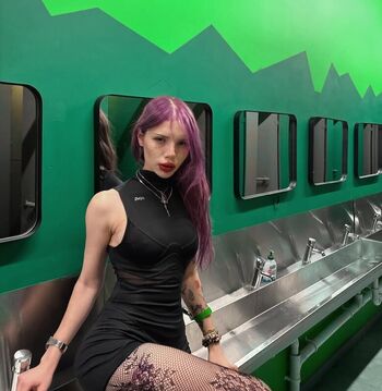 Full leaked Lily hawker private onlyfans photo