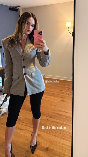 Full leaked Lily james page private onlyfans photo