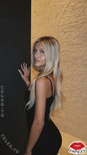 Full leaked Lily snyder private onlyfans photo