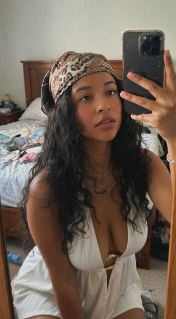 Full leaked Lily private onlyfans photo