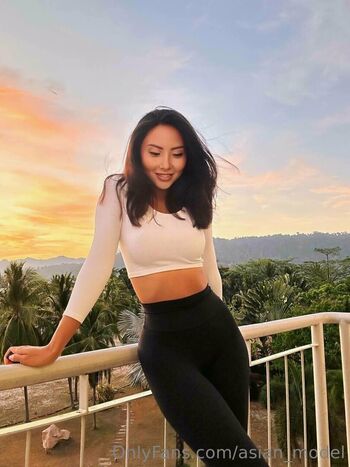 Full leaked Lily private onlyfans photo