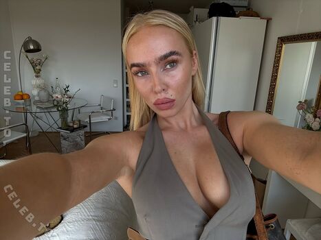 Lilycharlottevoss