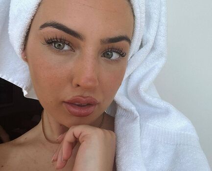 Full leaked Lilyjanexx private onlyfans photo