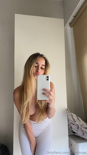 lilywilsonx