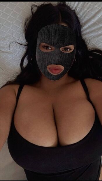 Full leaked Linacappucina private onlyfans photo