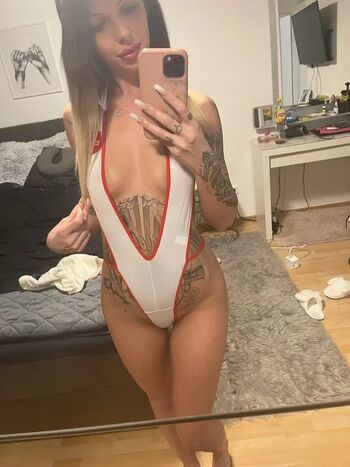 Full leaked Linalexx private onlyfans photo