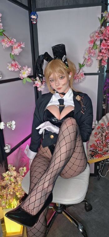Full leaked Linaneyeon page private onlyfans photo
