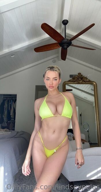 Lindsay Pelas