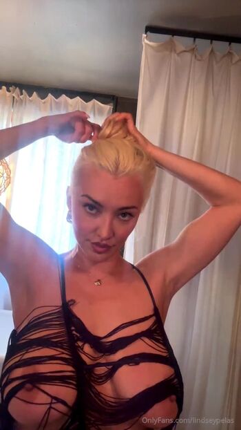 Full leaked Lindsey pelas page private onlyfans photo