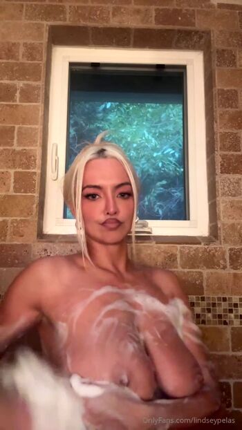 Full leaked Lindsey pelas private onlyfans photo