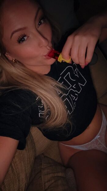 Full leaked Lindshough private onlyfans photo
