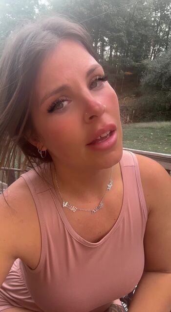 Full leaked Lindzee private onlyfans photo