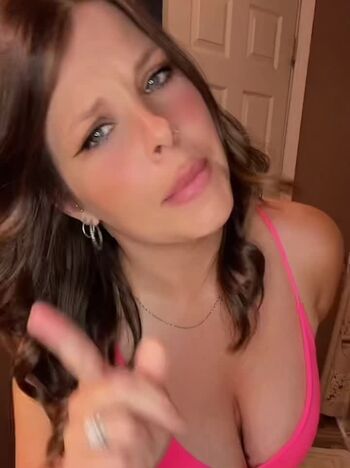Full leaked Lindzee private onlyfans photo