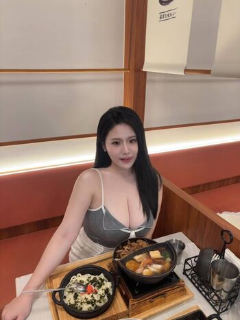 Full leaked Ling  ee page private onlyfans photo