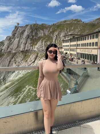 Full leaked Ling ee private onlyfans photo