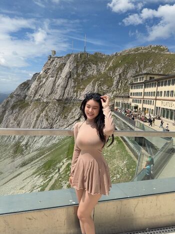 Full leaked Ling ee private onlyfans photo