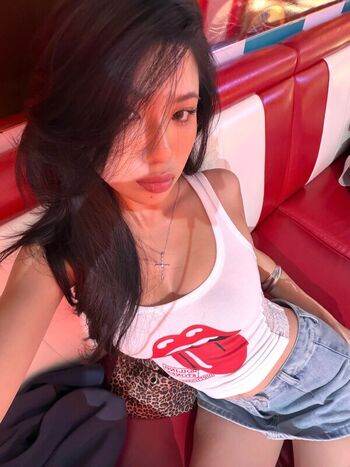 Full leaked Lingdfg page private onlyfans photo
