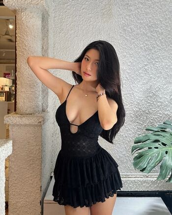 Full leaked Lingdfg page private onlyfans photo