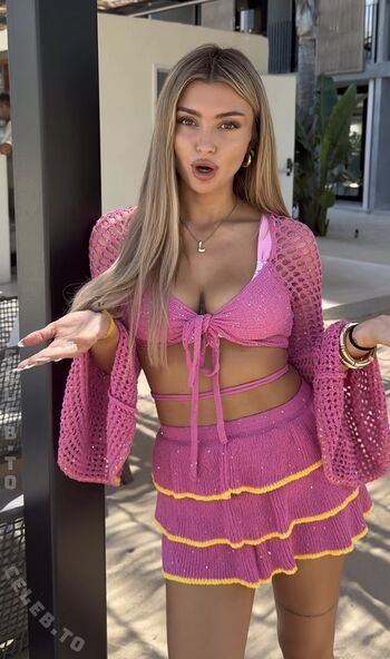 Full leaked Linuschka private onlyfans photo