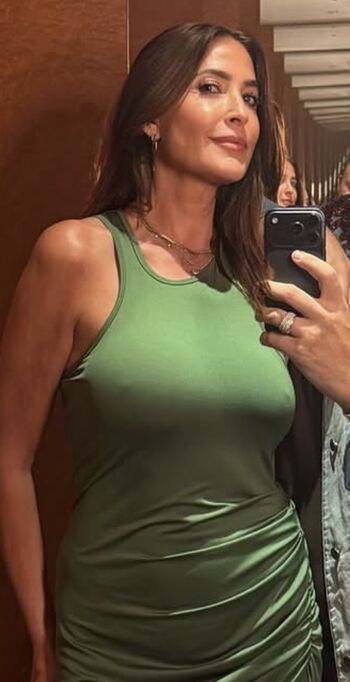 Lisa Snowdon