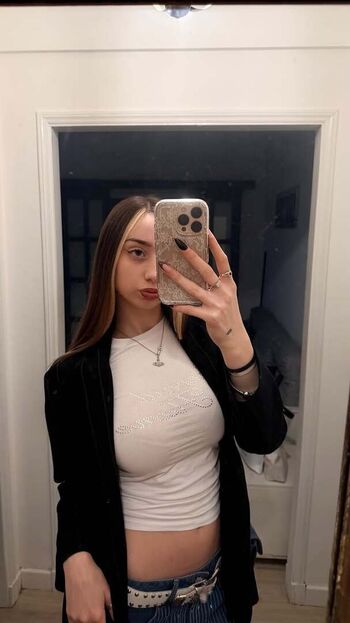 Full leaked Lisamiless private onlyfans photo