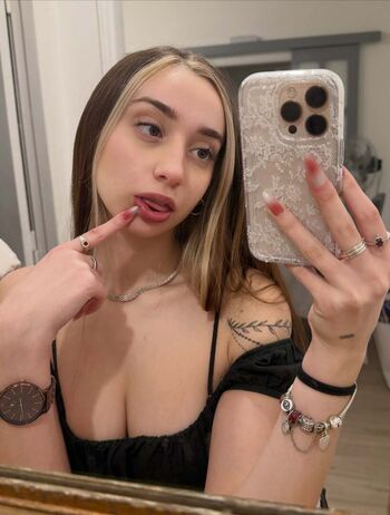 Full leaked Lisamiless private onlyfans photo