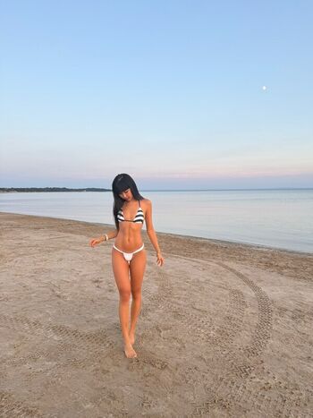 Full leaked Lisha li private onlyfans photo