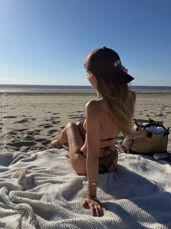 Full leaked Liss thl private onlyfans photo