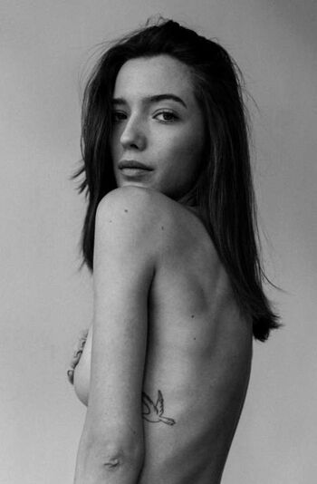 Full leaked Lithuanian girls page private onlyfans photo