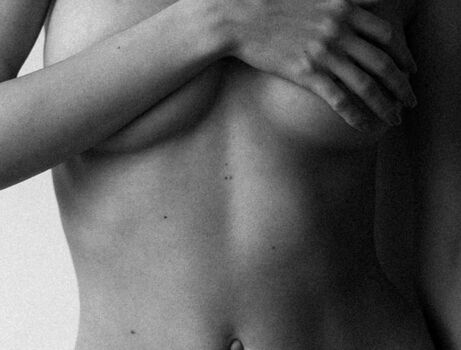 Full leaked Lithuanian girls page private onlyfans photo