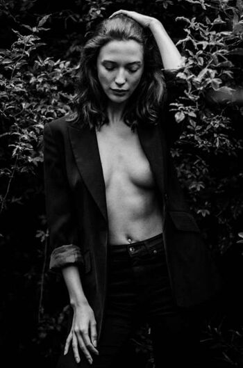 Full leaked Lithuanian girls page private onlyfans photo