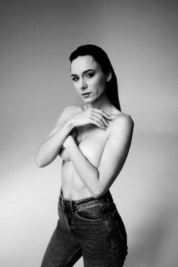 Full leaked Lithuanian girls page private onlyfans photo
