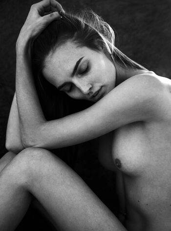 Full leaked Lithuanian girls page private onlyfans photo